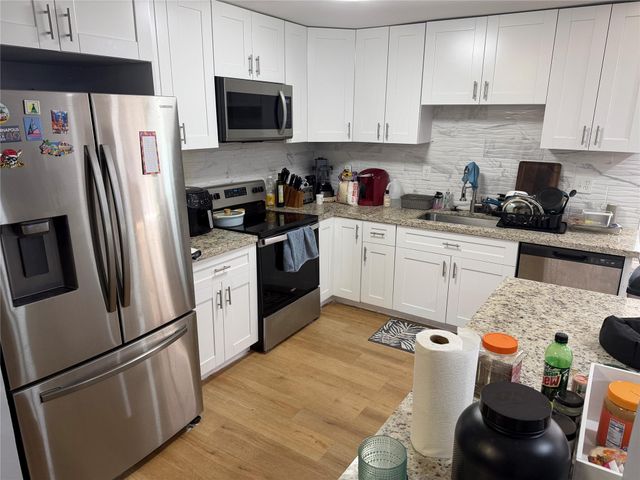 7968 SW 7TH ST, North Lauderdale, FL 33068