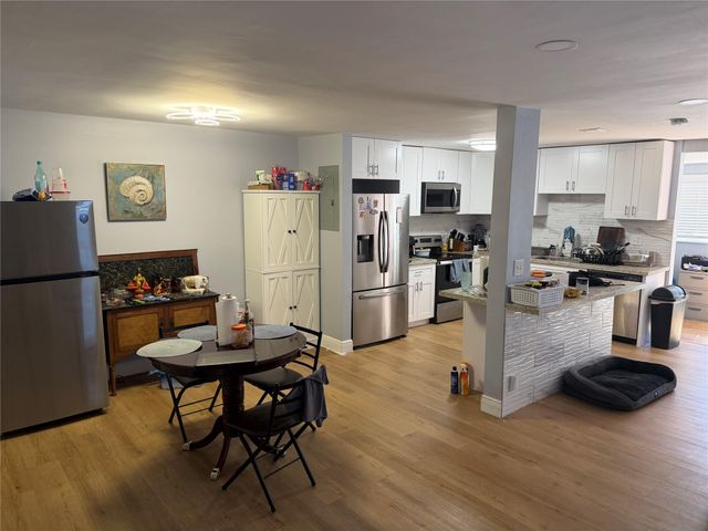 7968 SW 7TH ST, North Lauderdale, FL 33068