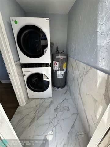 7968 SW 7th Street, North Lauderdale, FL 33068