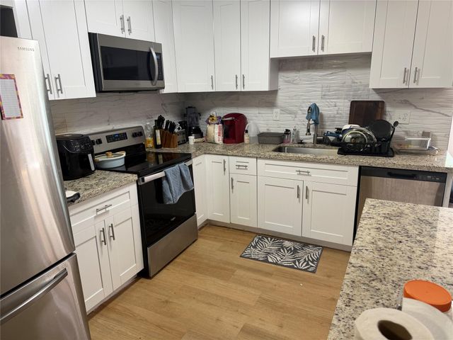 7968 SW 7TH ST, North Lauderdale, FL 33068