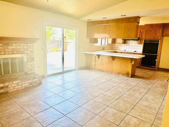 3437 Estate Dr, Stockton, CA 95209