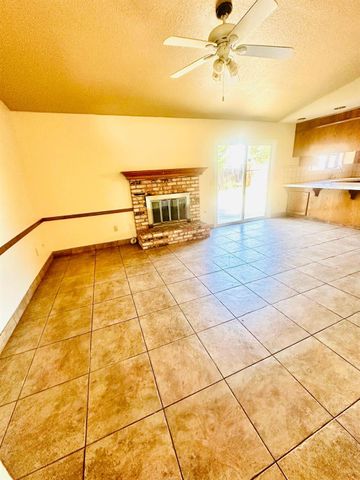 3437 Estate Dr, Stockton, CA 95209