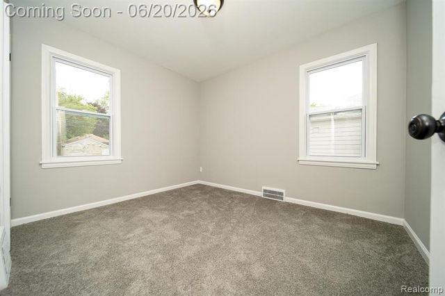 19551 Five Points Street, Redford, MI 48240