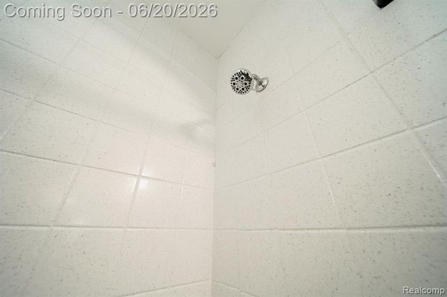 19551 Five Points Street, Redford, MI 48240