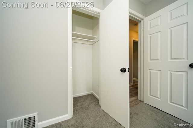 19551 Five Points Street, Redford, MI 48240