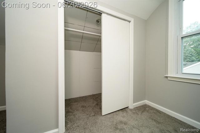 19551 Five Points Street, Redford, MI 48240