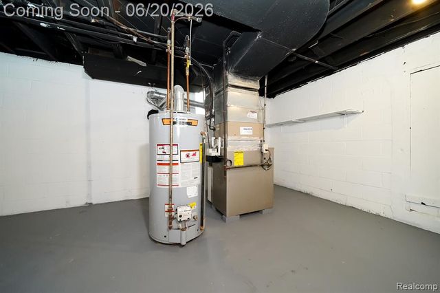 19551 Five Points Street, Redford, MI 48240