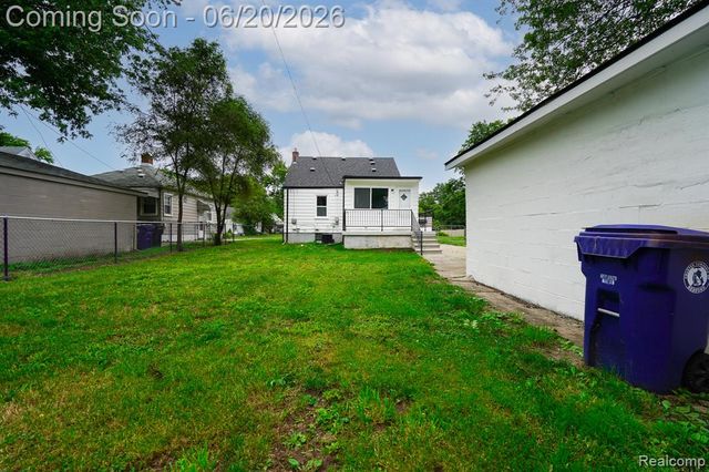 19551 Five Points Street, Redford, MI 48240