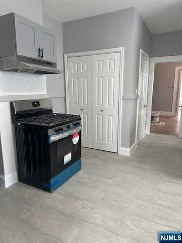172-174 N 10th Street 1, Newark, NJ 07107