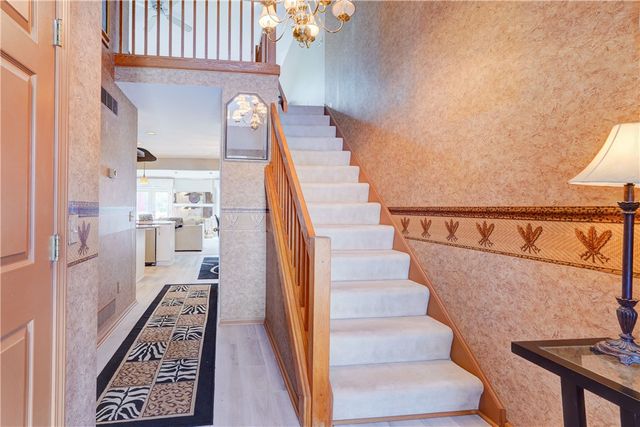 10 Bay Park, Penfield, NY 14580