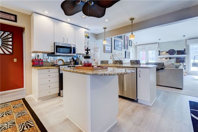 10 Bay Park, Penfield, NY 14580