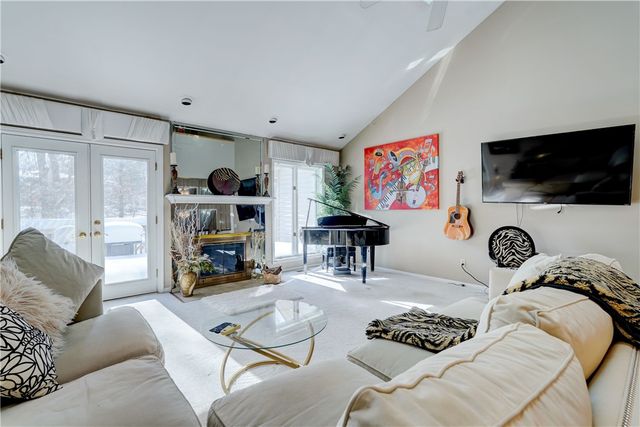 10 Bay Park, Penfield, NY 14580