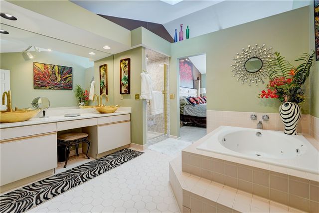 10 Bay Park, Penfield, NY 14580