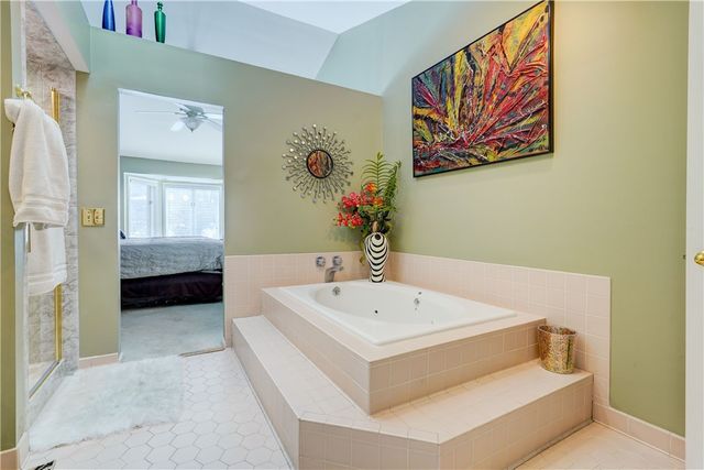 10 Bay Park, Penfield, NY 14580