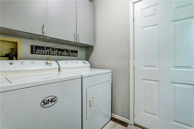 10 Bay Park, Penfield, NY 14580