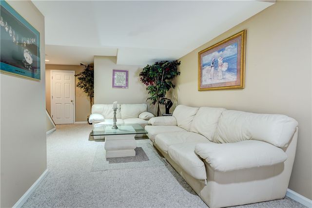 10 Bay Park, Penfield, NY 14580