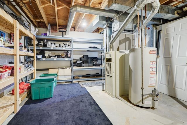 10 Bay Park, Penfield, NY 14580