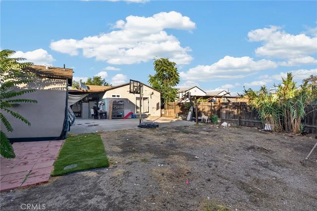 11081 De Garmo, Pacoima, CA 91331