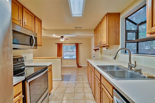 931 NW 31ST AVENUE, Gainesville, FL 32609