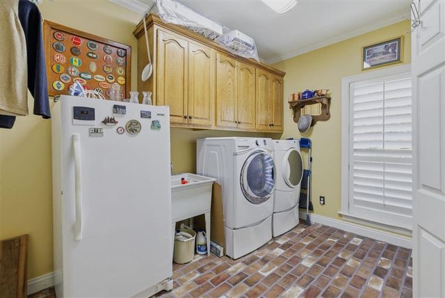4013 BARBE WOODS Drive, Lake Charles, LA 70605