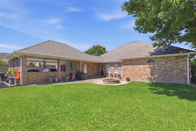 4013 BARBE WOODS Drive, Lake Charles, LA 70605