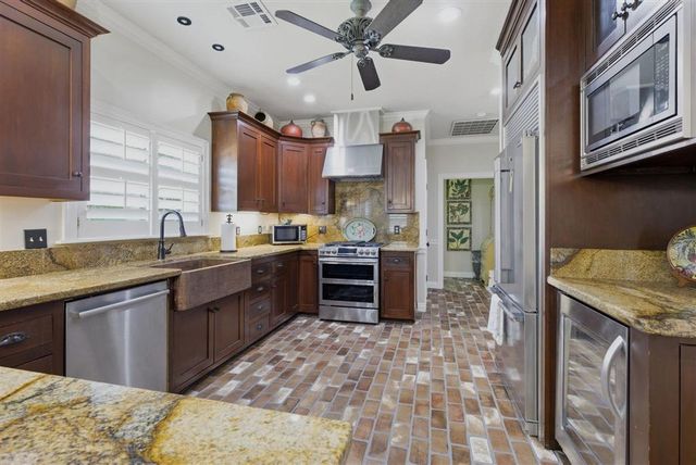 4013 BARBE WOODS Drive, Lake Charles, LA 70605