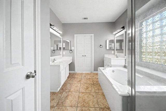 14217 Spring Knoll Lane, Rosharon, TX 77583