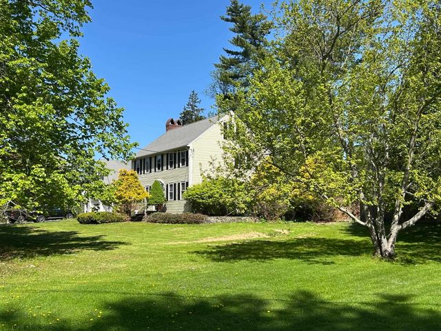 9 Oak Ridge Road, Kensington, NH 03833