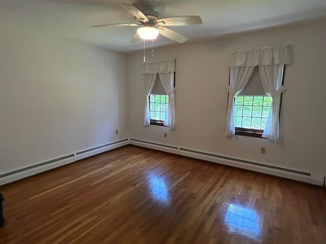 9 Oak Ridge Road, Kensington, NH 03833