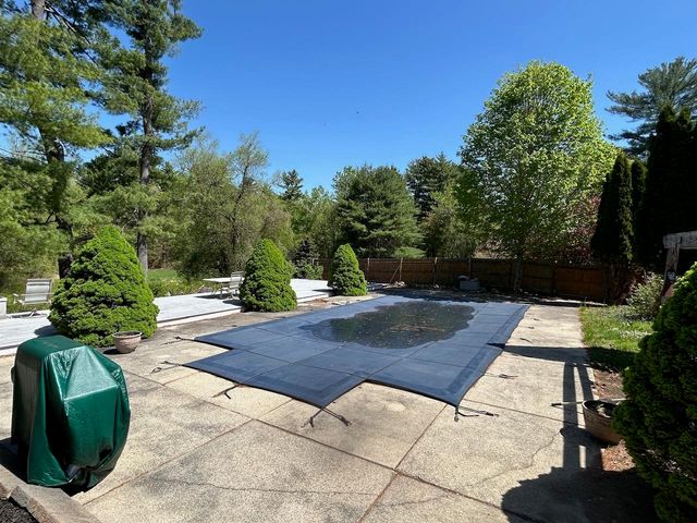 9 Oak Ridge Road, Kensington, NH 03833