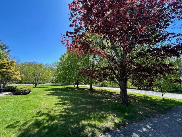 9 Oak Ridge Road, Kensington, NH 03833