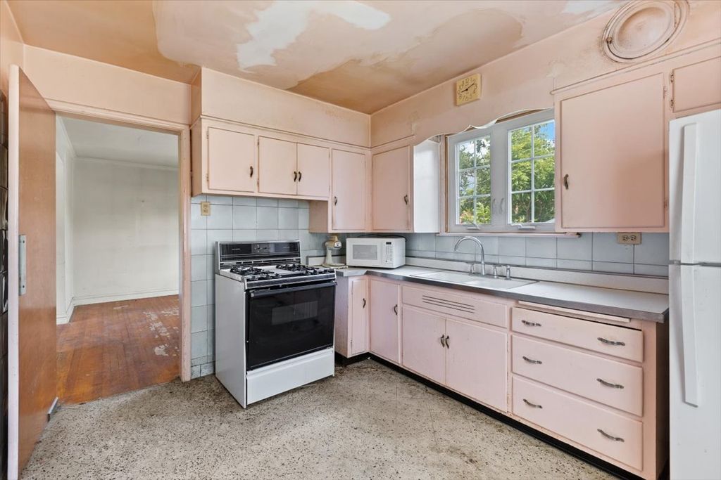 8423 S Wolcott Avenue, Chicago, IL 60620 — photo 4