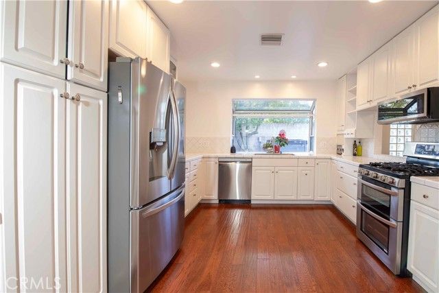 10211 Casaba, Chatsworth (los Angeles), CA 91311