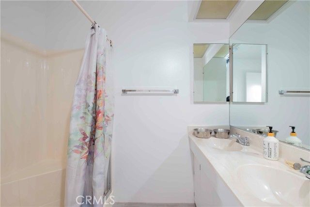 10211 Casaba, Chatsworth (los Angeles), CA 91311