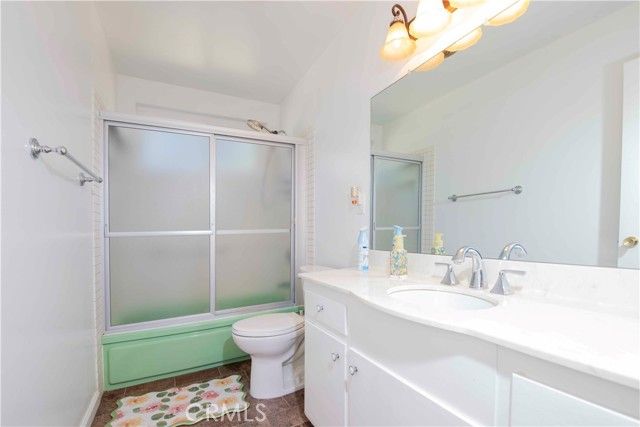 10211 Casaba, Chatsworth (los Angeles), CA 91311