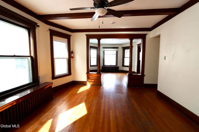 77 S Pine Avenue, Albany, NY 12208