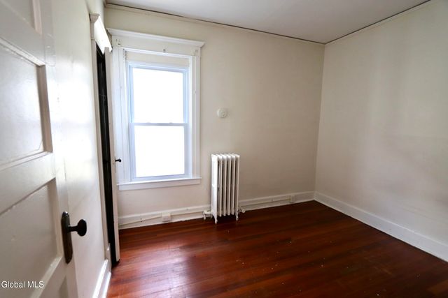 77 S Pine Avenue, Albany, NY 12208