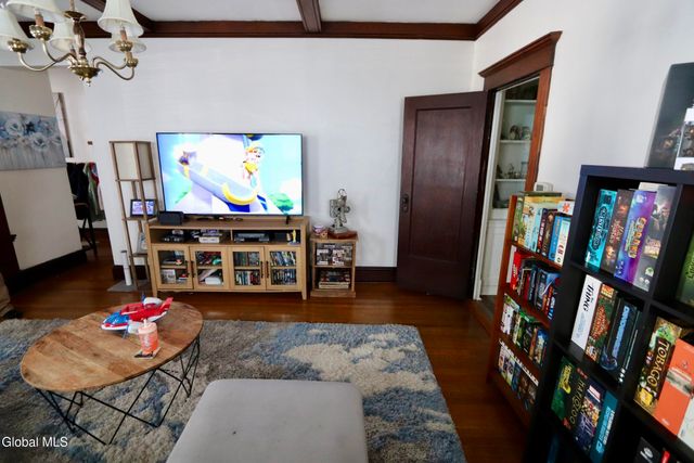 77 S Pine Avenue, Albany, NY 12208