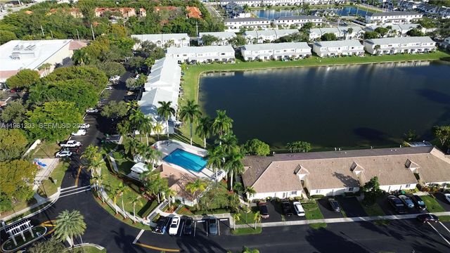 4966 SW 31st Ter, Dania Beach, FL 33312