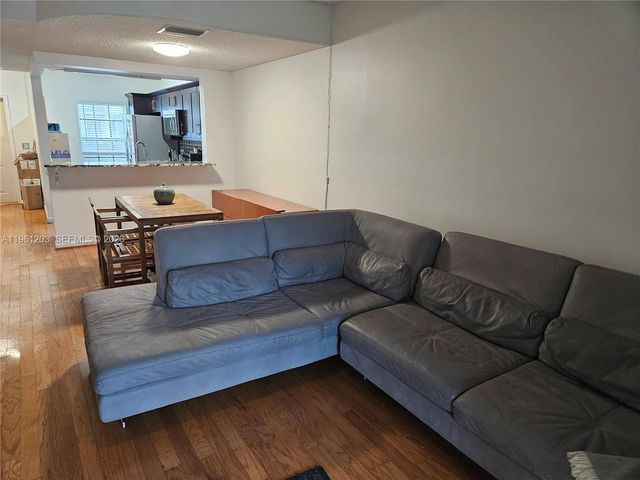 4966 SW 31st Ter, Dania Beach, FL 33312