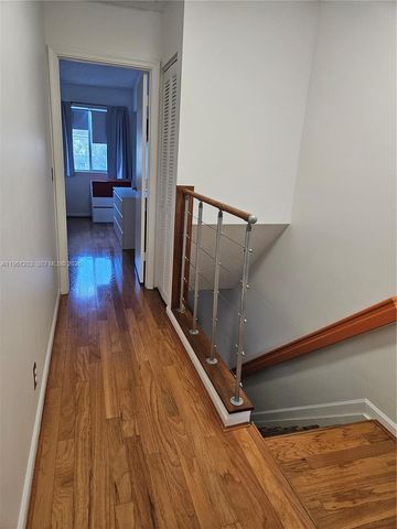 4966 SW 31st Ter, Dania Beach, FL 33312