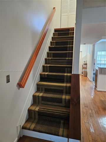 4966 SW 31st Ter, Dania Beach, FL 33312