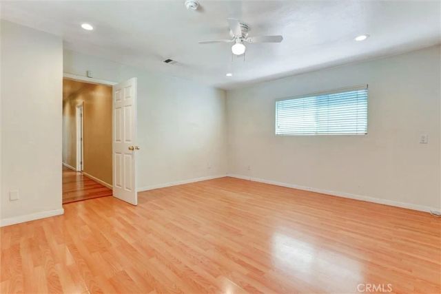 16670 Moorpark, Encino, CA 91436