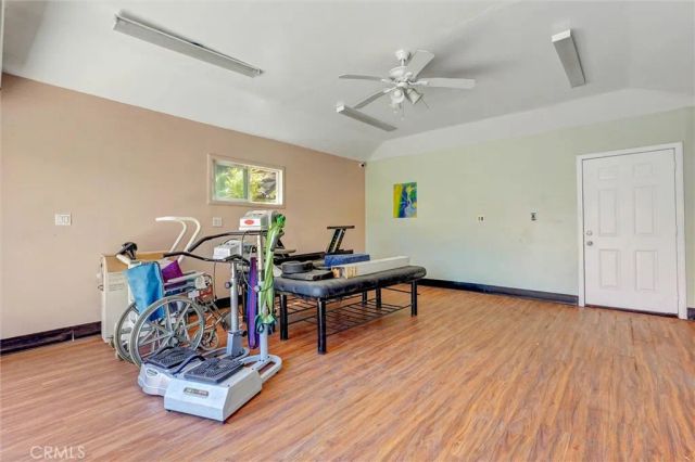 16670 Moorpark, Encino, CA 91436