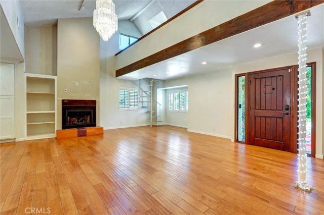 16670 Moorpark, Encino, CA 91436