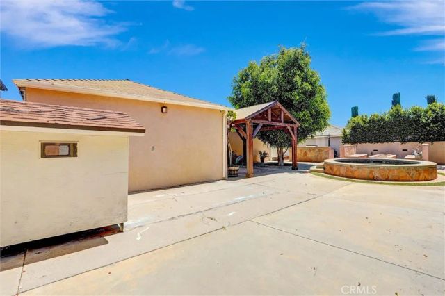16670 Moorpark, Encino, CA 91436