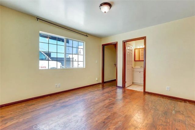 16670 Moorpark, Encino, CA 91436