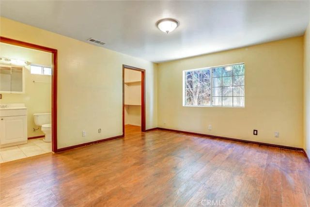 16670 Moorpark, Encino, CA 91436