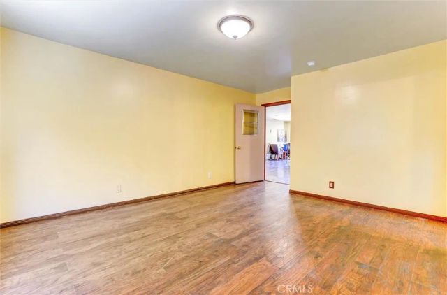 16670 Moorpark, Encino, CA 91436