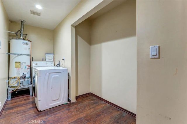 16670 Moorpark, Encino, CA 91436